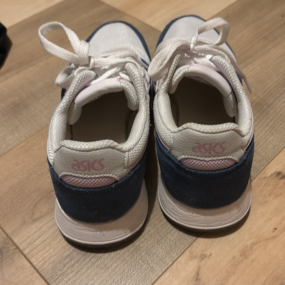 Women’s Asics Classic Lyte 5.5 - Picture 3 of 5